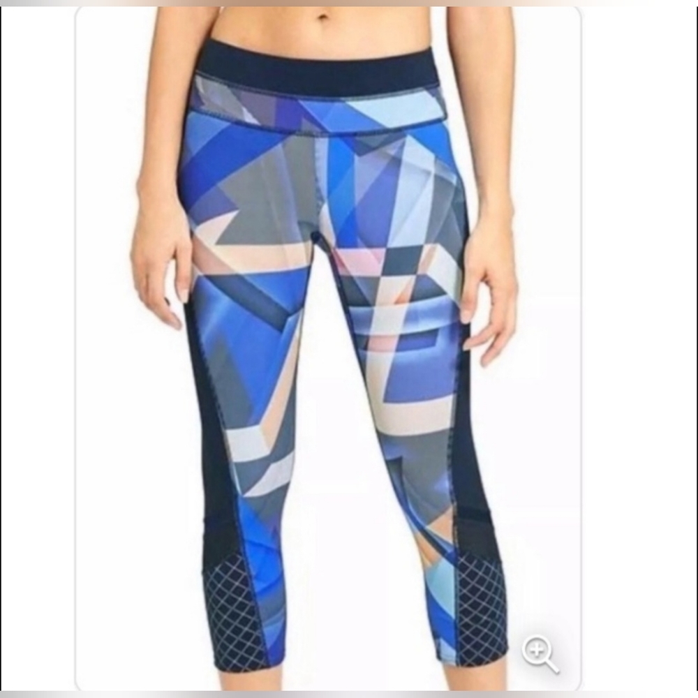 Athleta Electric Geo Sonar Capri Leggings Women's‎ Size S Blue And Pink Pattern